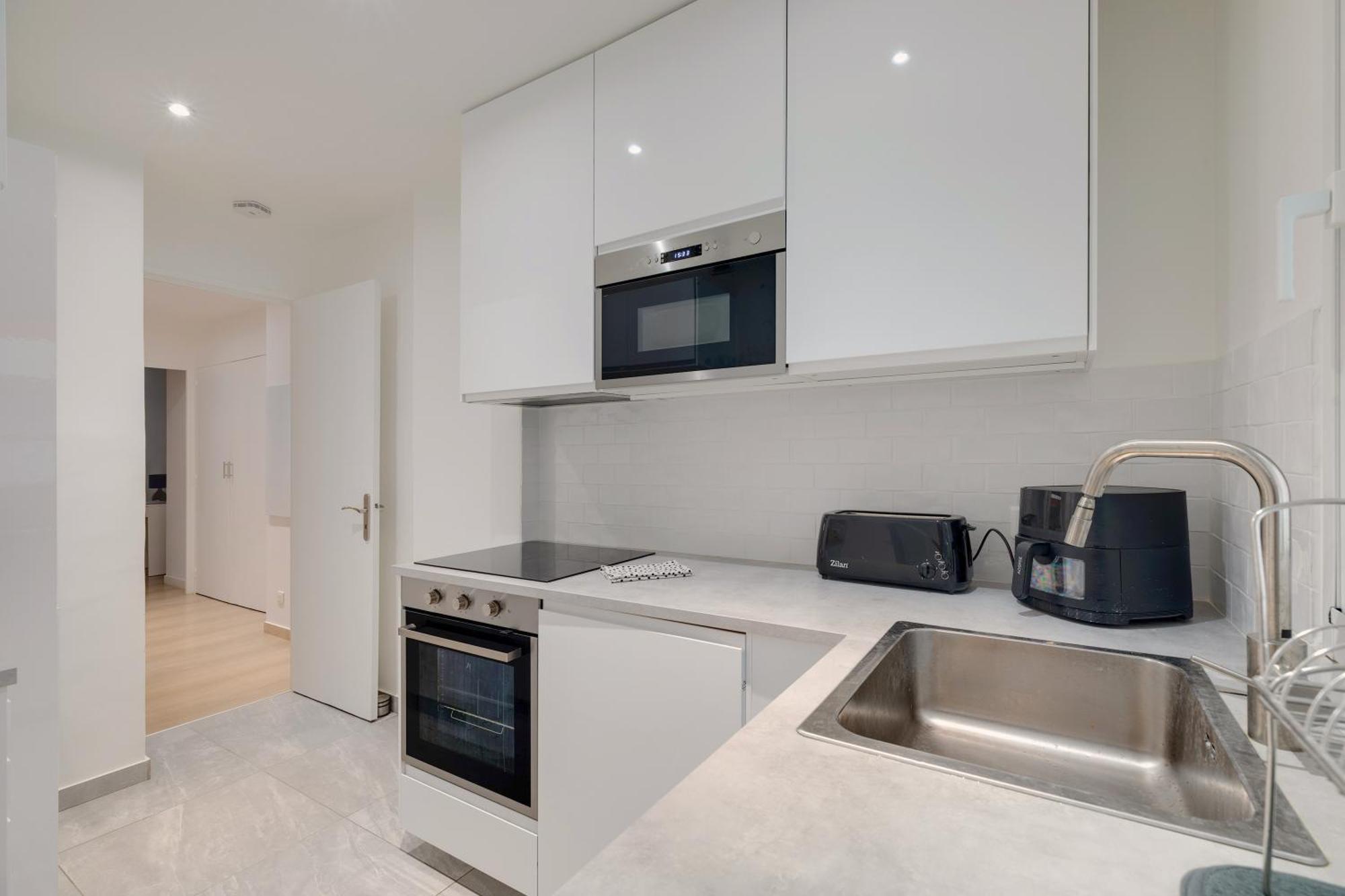Newly Renovated Charming Downtown Apartment Antibes Eksteriør bilde